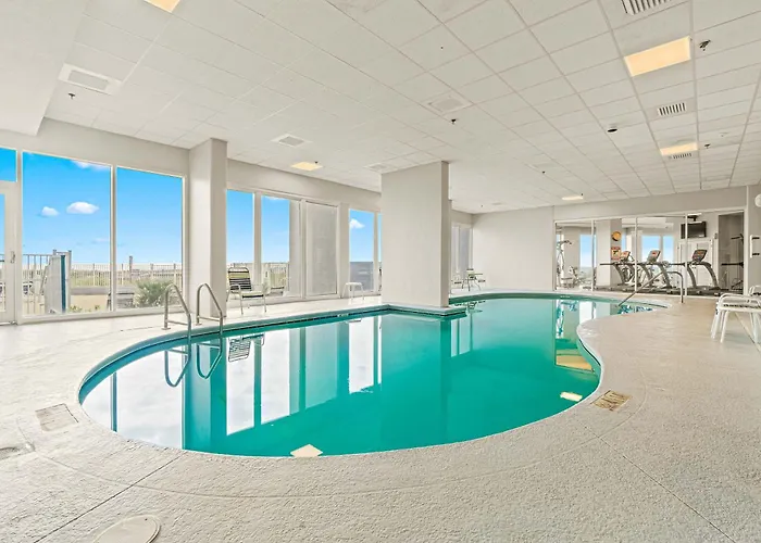 Gulf-front W Great Views Balcony & Shared Pools Hot Tubs & Sauna Holiday home