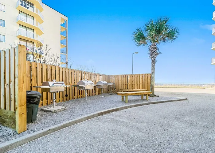 Gulf-front W Great Views Balcony & Shared Pools Hot Tubs & Sauna Holiday home